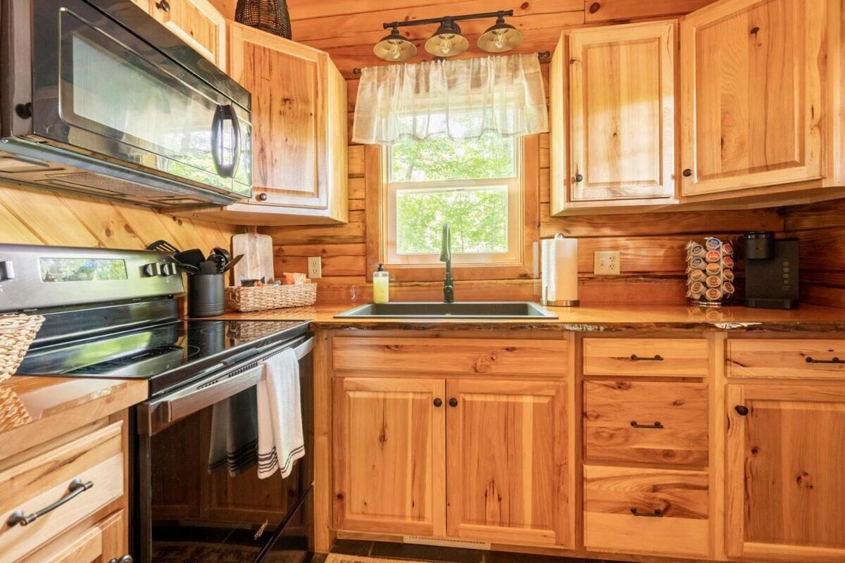 Secluded Wooded Cabin Near The Hocking Hills New Straitsville Bagian luar foto