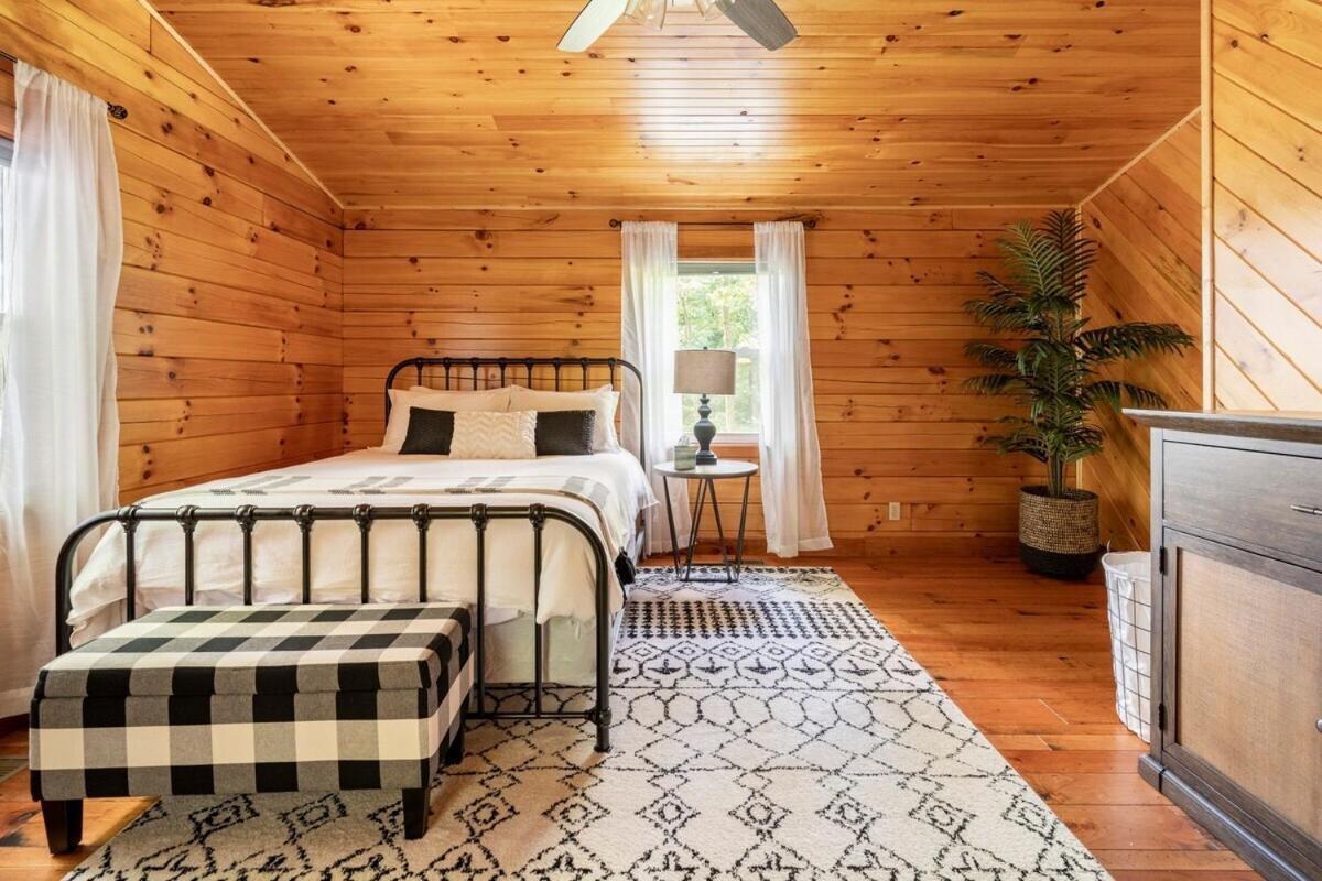 Secluded Wooded Cabin Near The Hocking Hills New Straitsville Bagian luar foto
